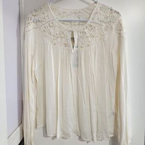 Heartloom Ivory Lace Detail Blouse